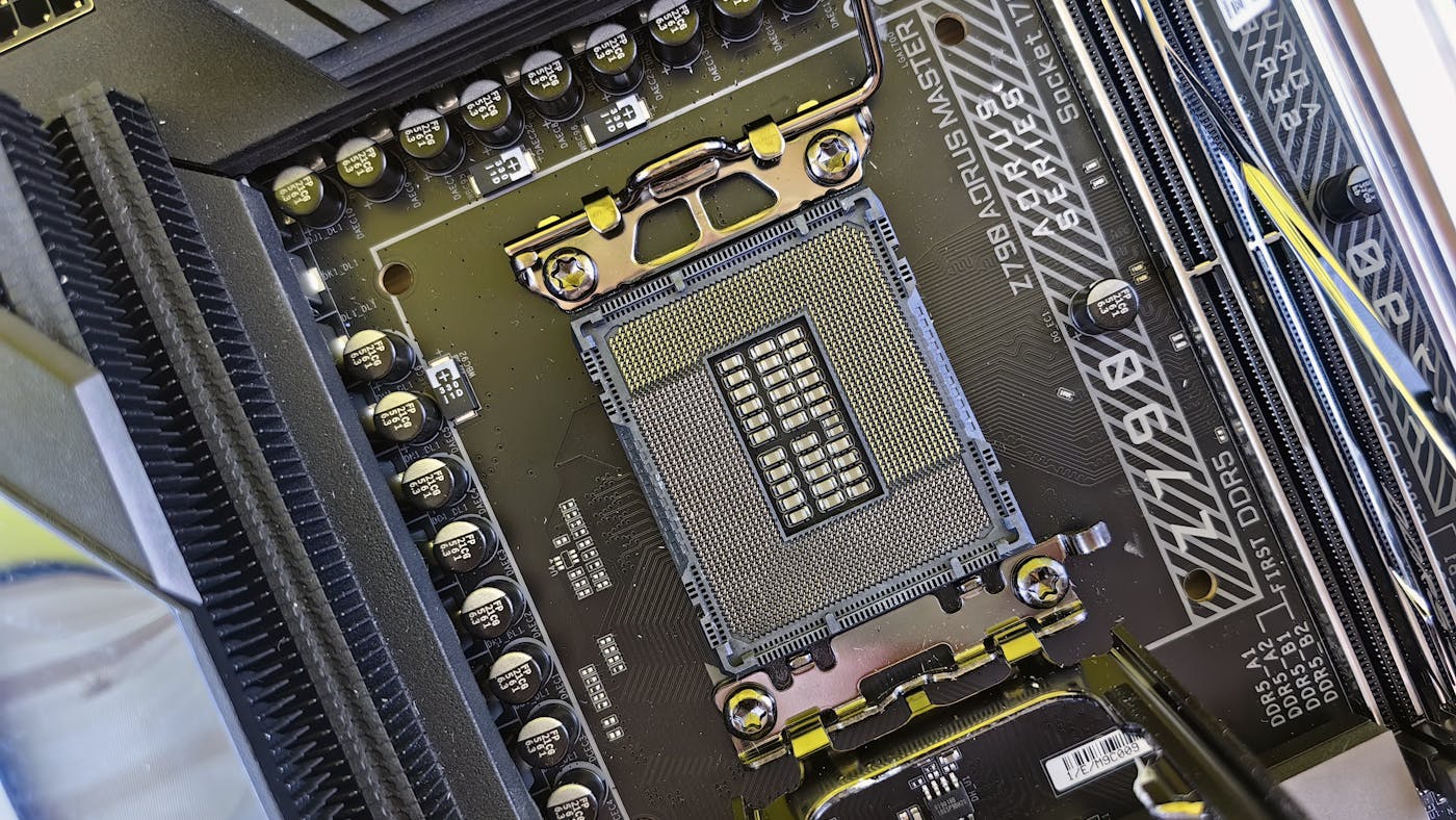 Socket de procesador en una motherboard moderna